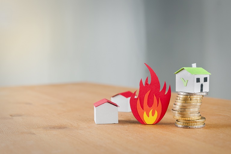 火災保険の相場は平均いくら？【一戸建て、アパート、マンション、賃貸別】